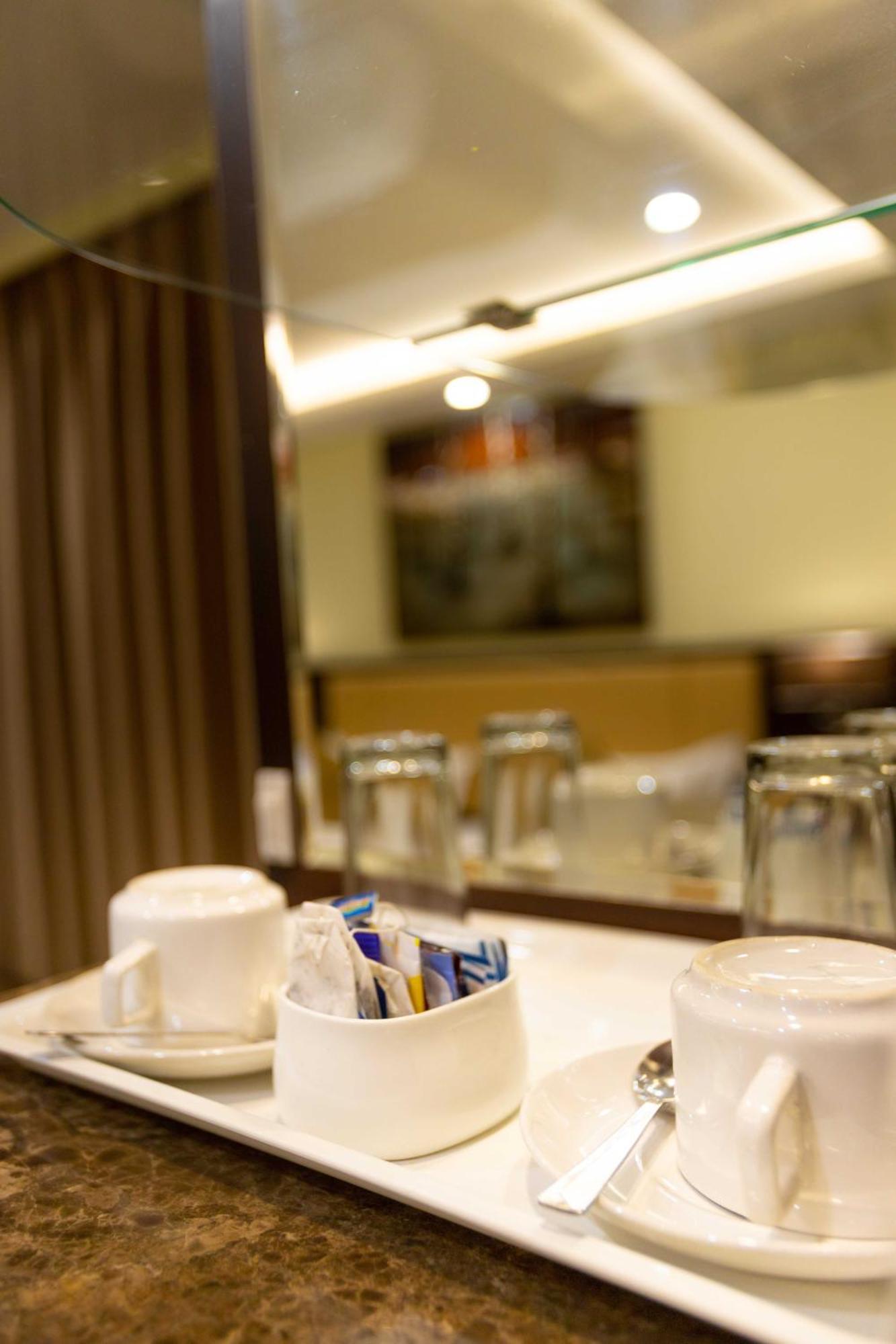 Hotel Godwin - Colaba Mumbai Dış mekan fotoğraf