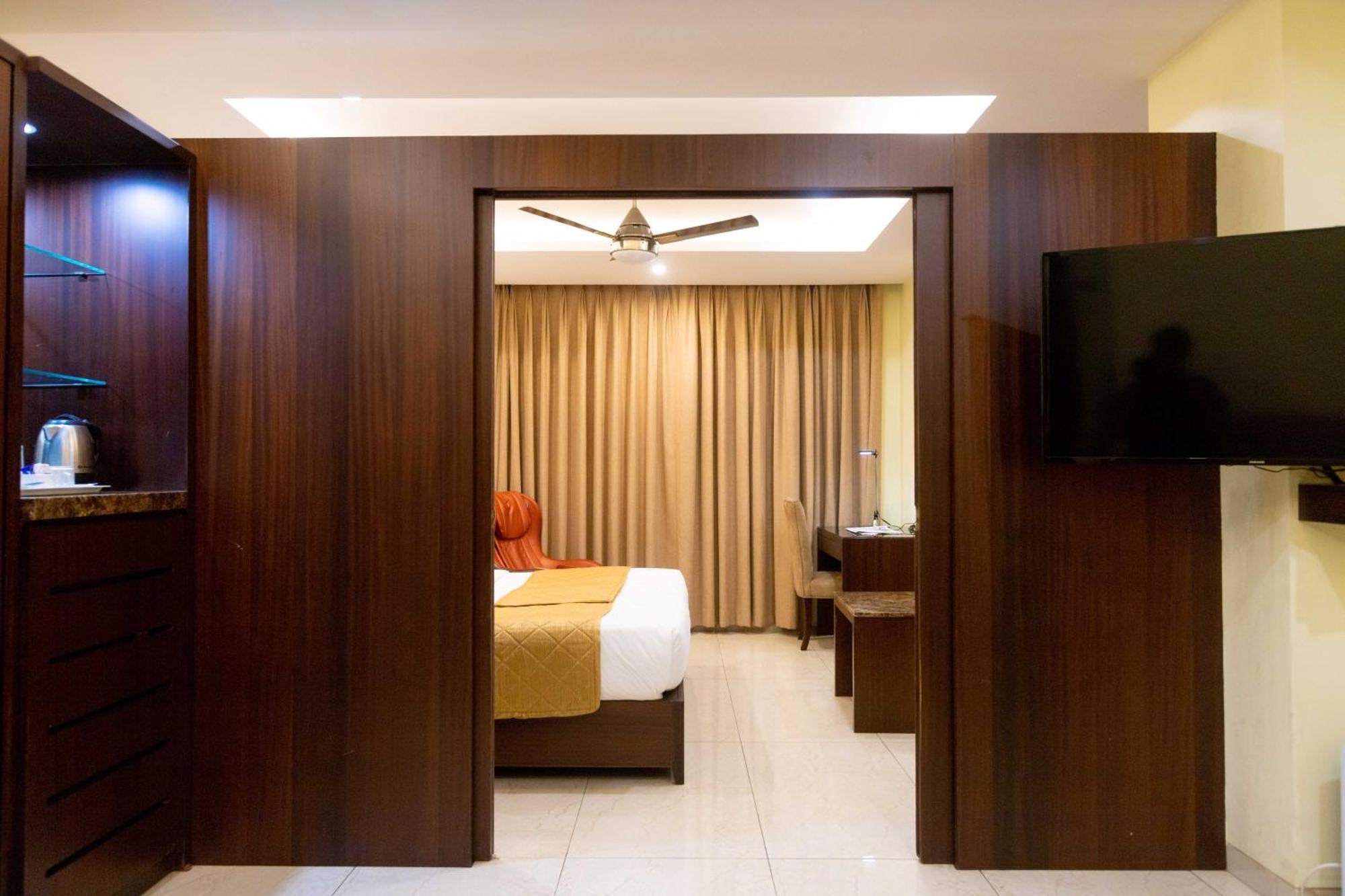 Hotel Godwin - Colaba Mumbai Dış mekan fotoğraf