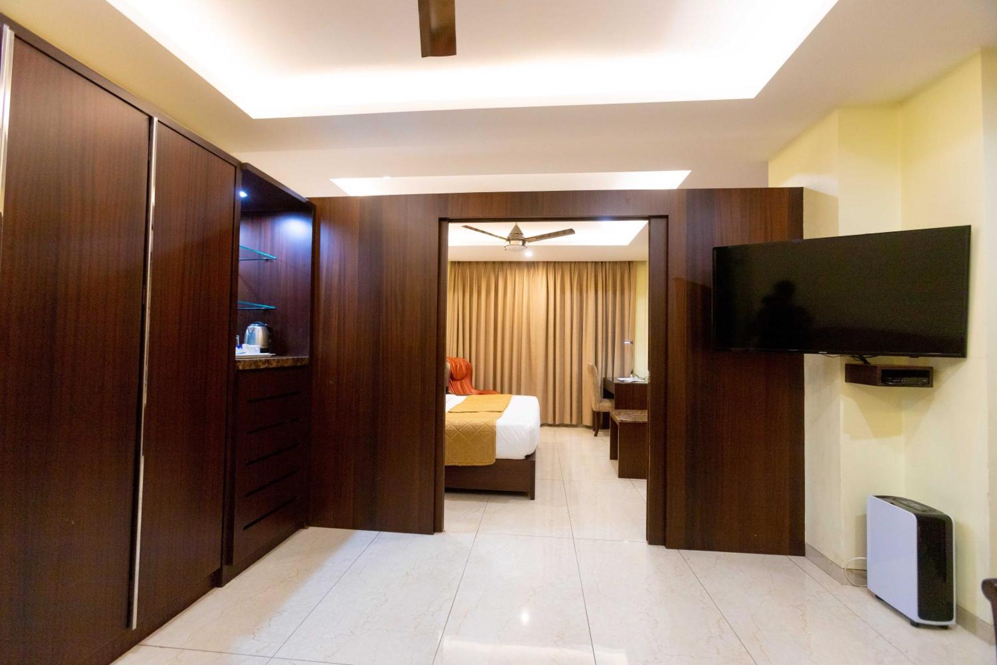 Hotel Godwin - Colaba Mumbai Dış mekan fotoğraf