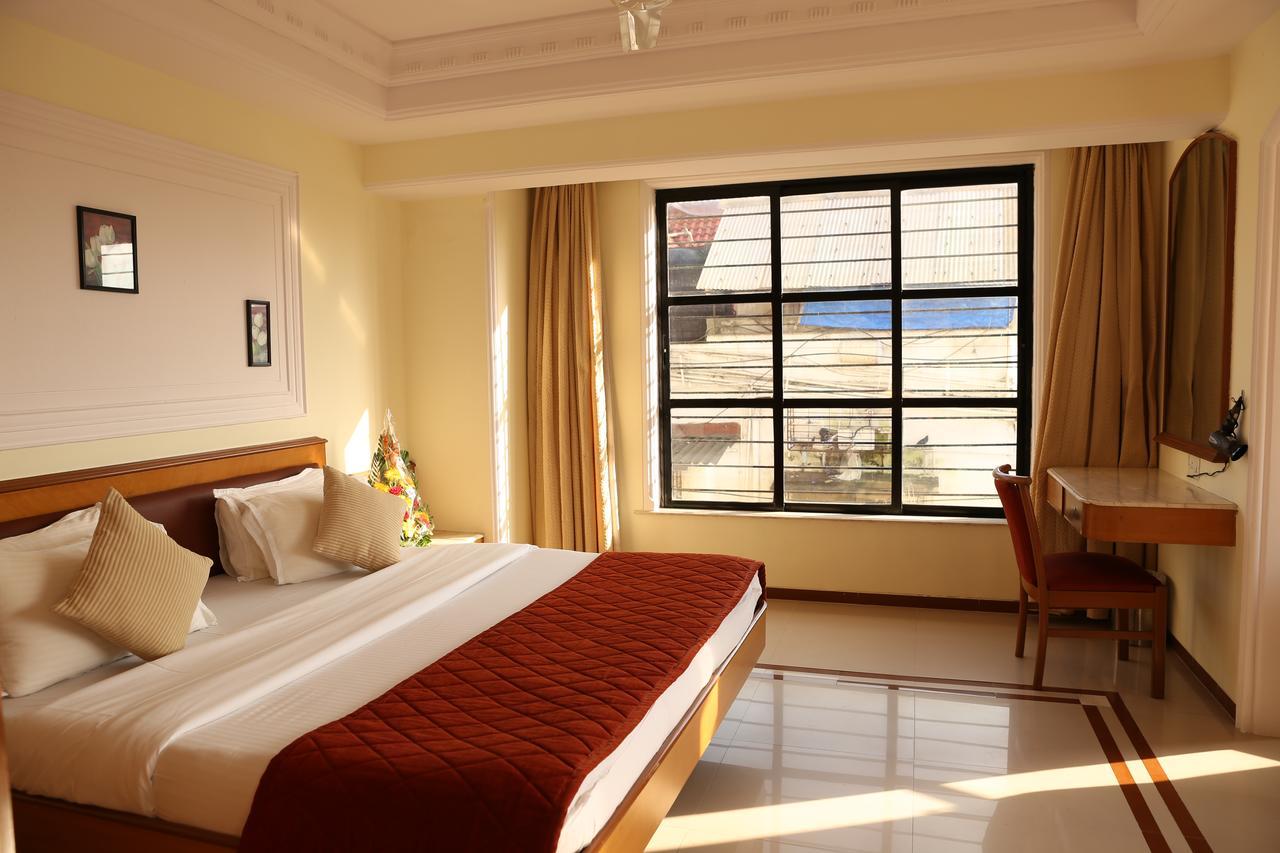 Hotel Godwin - Colaba Mumbai Dış mekan fotoğraf